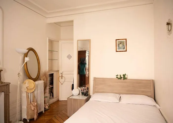 Lägenhet Location T3 11 Paris